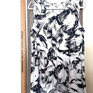 Abstract Black and White Women's Hi-Lo Tank - NWOT